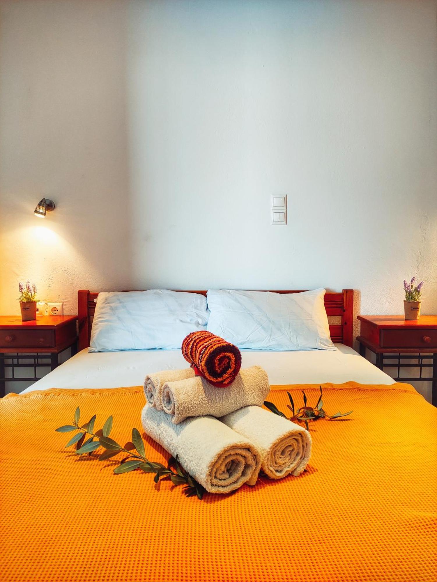 Rena'S Rooms Μελίντα Melinta Rum bild